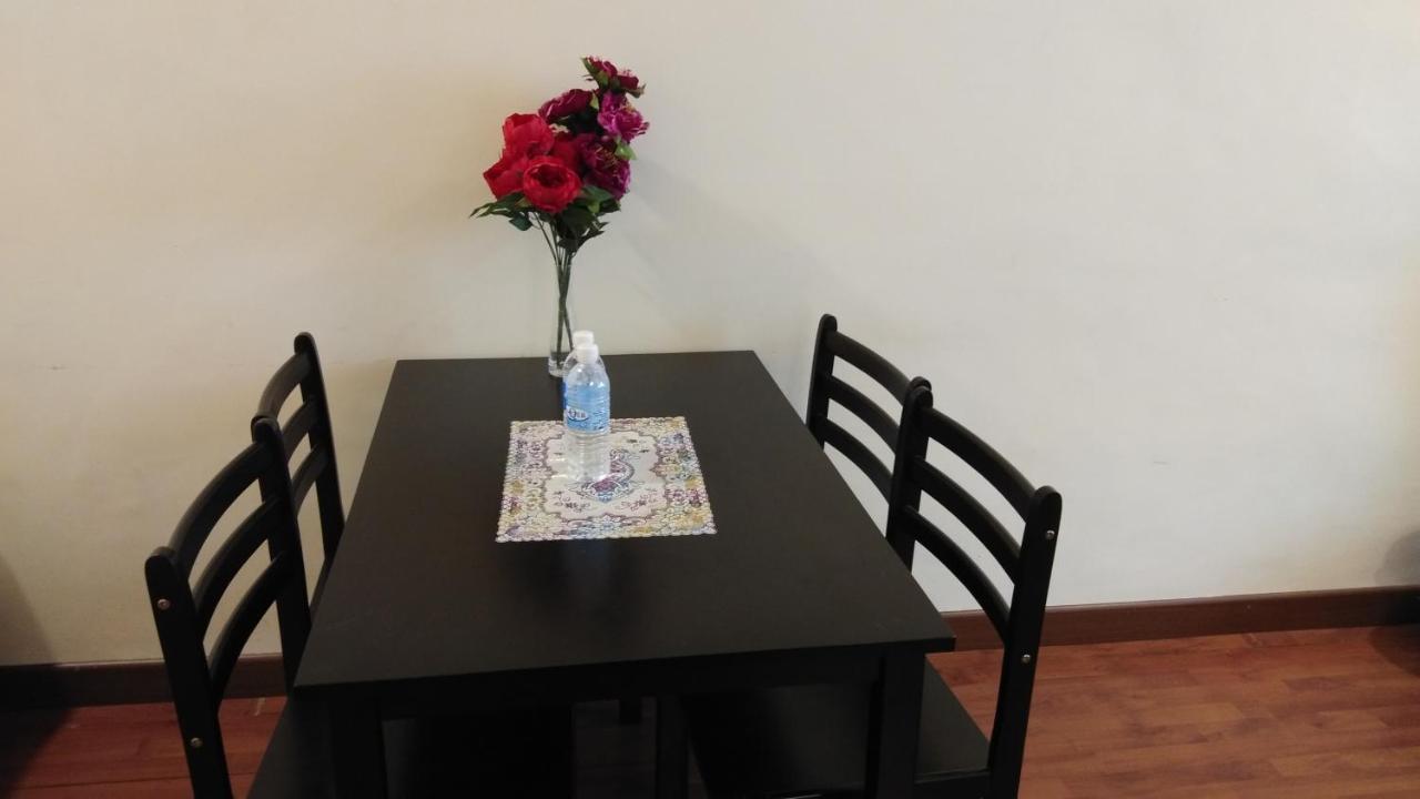 Times Square Service Apartment At Куала-Лумпур Экстерьер фото