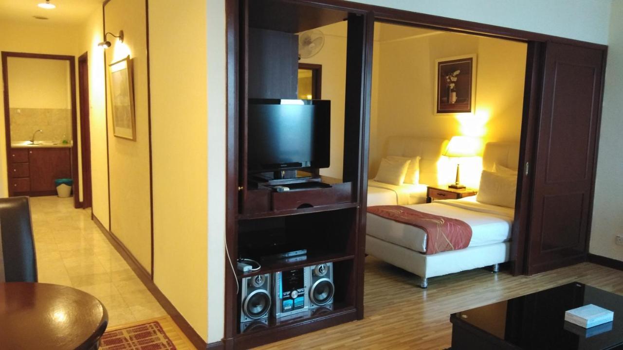 Times Square Service Apartment At Куала-Лумпур Экстерьер фото
