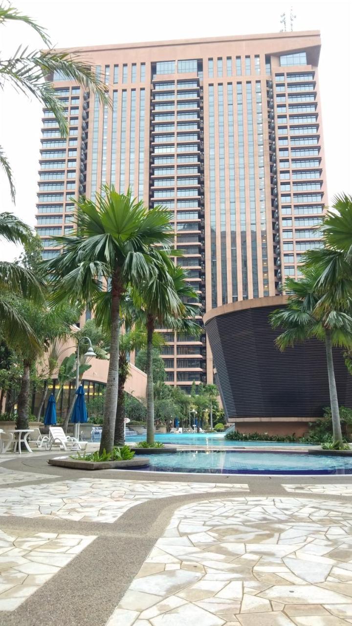 Times Square Service Apartment At Куала-Лумпур Экстерьер фото