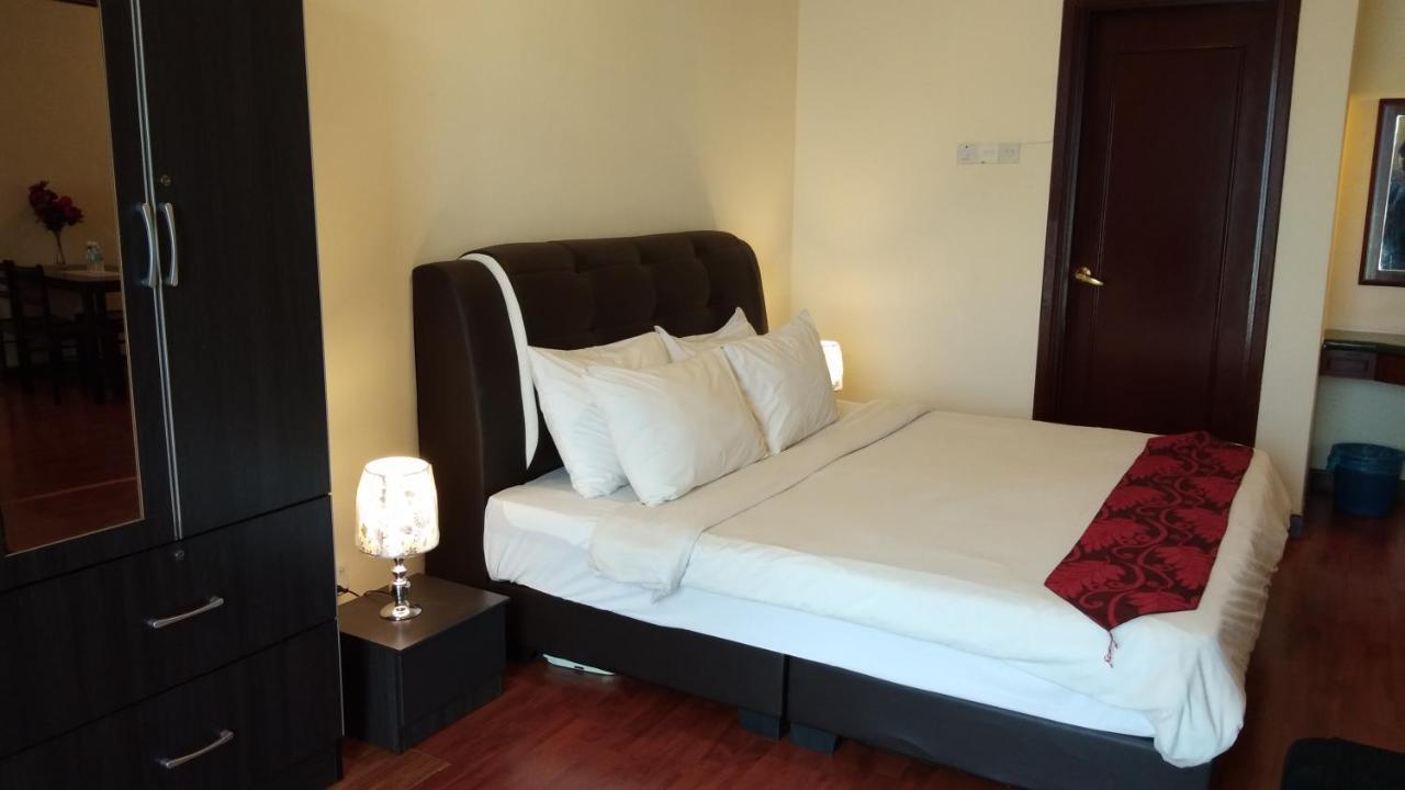 Times Square Service Apartment At Куала-Лумпур Экстерьер фото