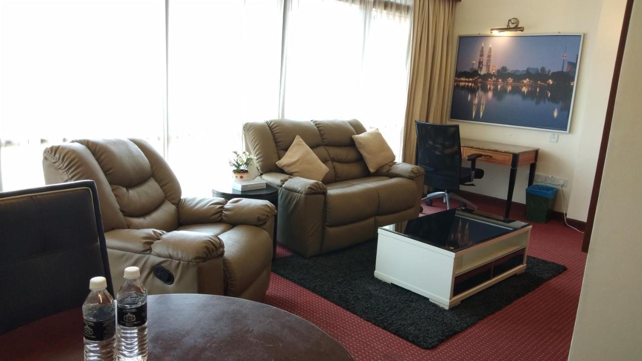 Times Square Service Apartment At Куала-Лумпур Экстерьер фото